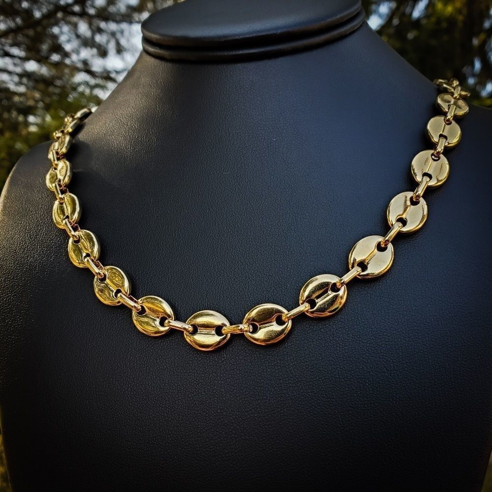 Gold Puffed Mariner Link Necklace